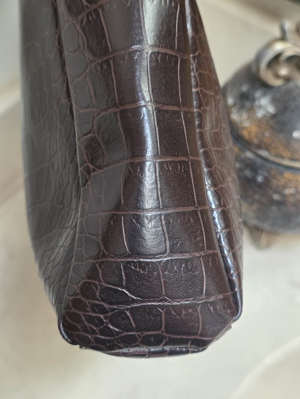 VINTAGE Nine West Dark Brown Croc-Embossed Patent Leather Shoulder Y2k Bag - Picture 7 of 12